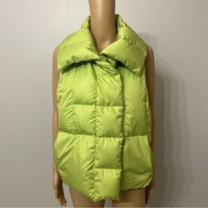 Liz Claiborne Green Puffer Vest Size Small Duck Down Fill Insulated Snap Closure